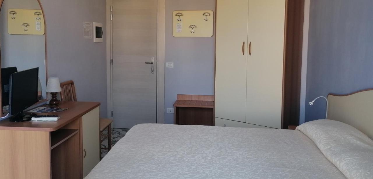Hotel Casa Di Meglio Искья Экстерьер фото