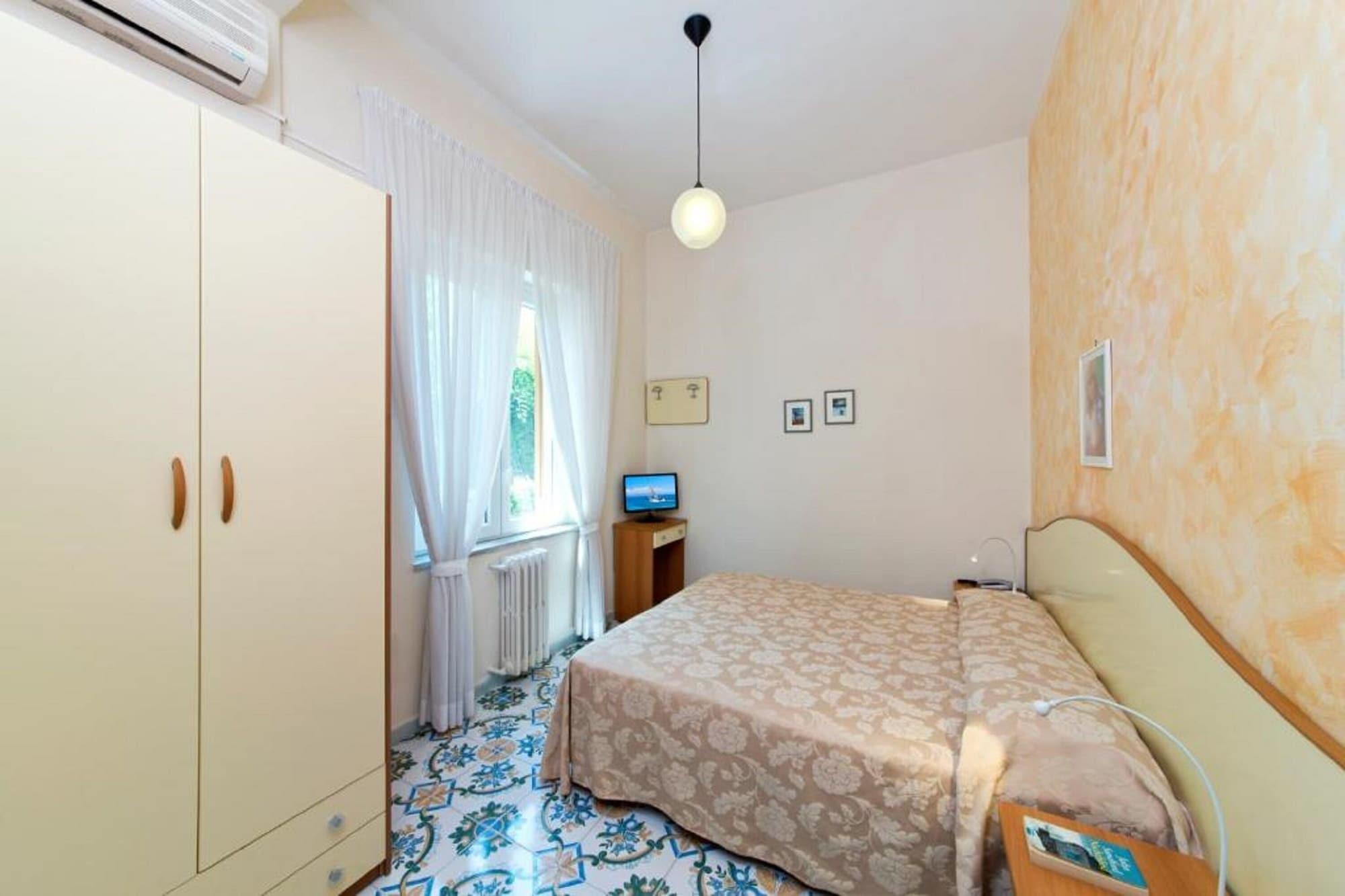 Hotel Casa Di Meglio Искья Экстерьер фото