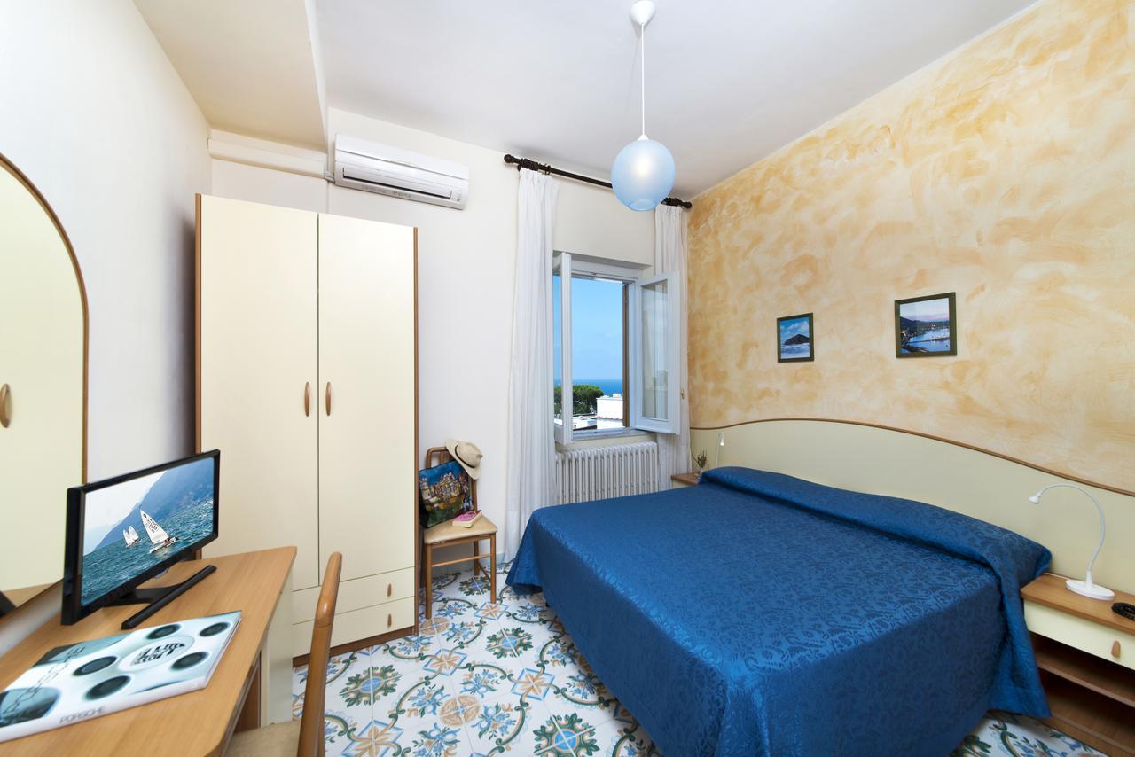 Hotel Casa Di Meglio Искья Экстерьер фото